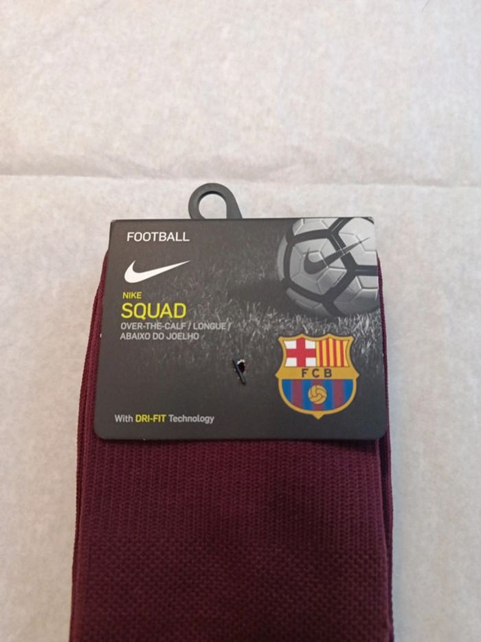 Chaussettes de foot Nike équipe FC Barcelone taille 34/38 authentique neuf - photo numéro 4