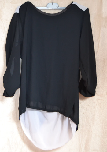 Blouse femme de couleur noir et blanc Taille S
