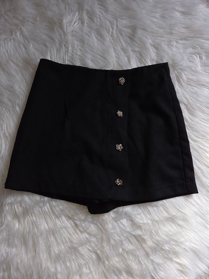 Jupe short - photo numéro 1