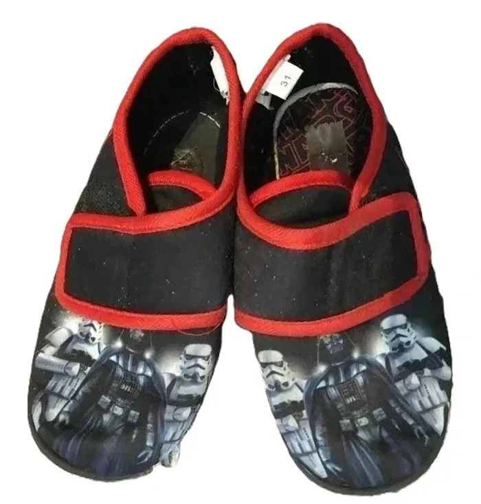 Chaussons Star Wars garçon taille 31 – Bon état - photo numéro 2