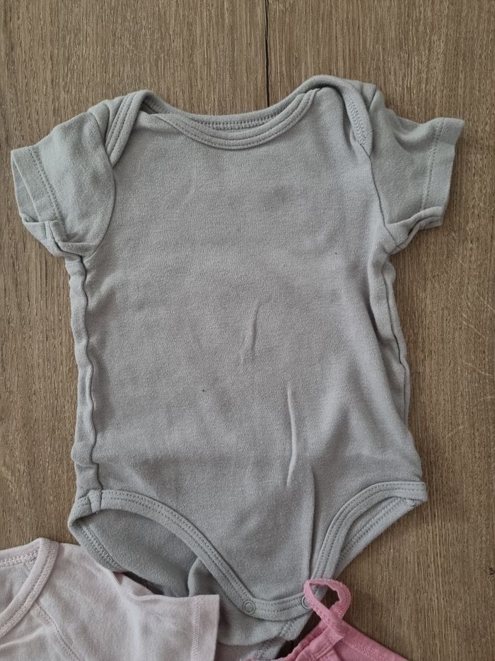 Lot vetement fille 9 mois - photo numéro 9