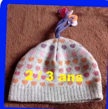 Bonnet  gris  motif coeur  multicolore  Vertbaudet Taille  2  /  3  ans