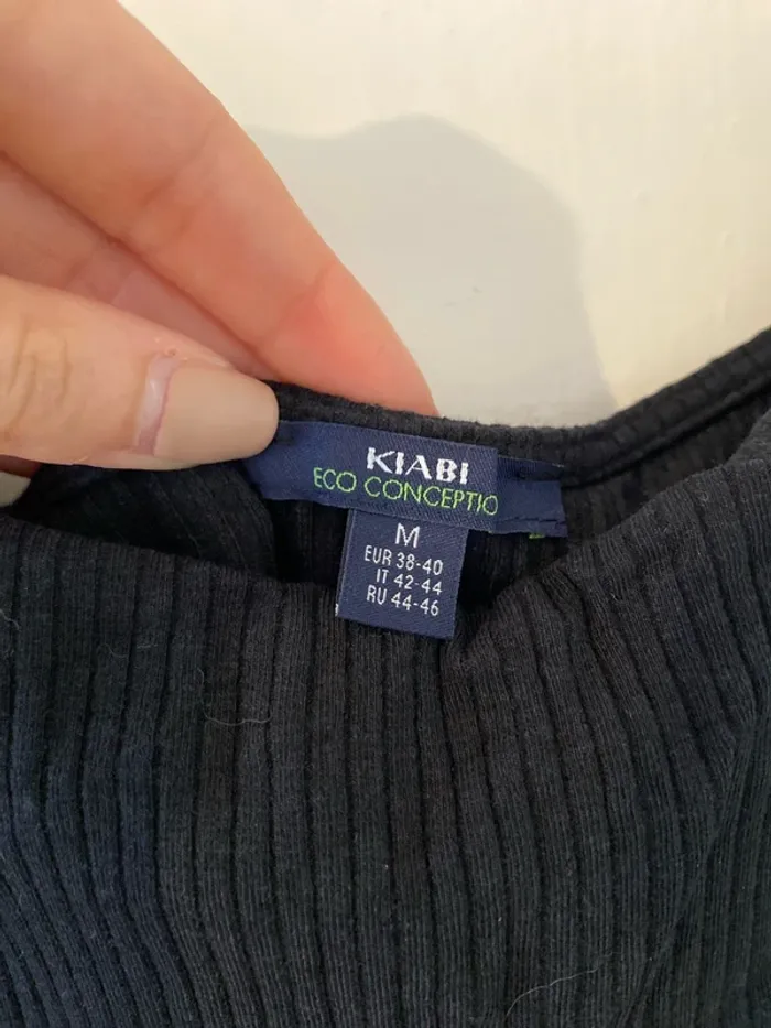 Petite robe noire à bretelles tissu côtelée kiabi M - photo numéro 3