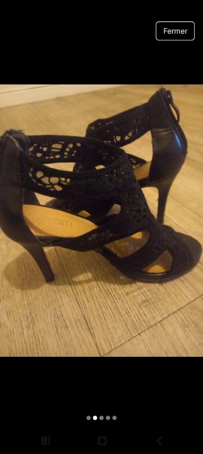 Chaussure talons.dentelle. - photo numéro 2