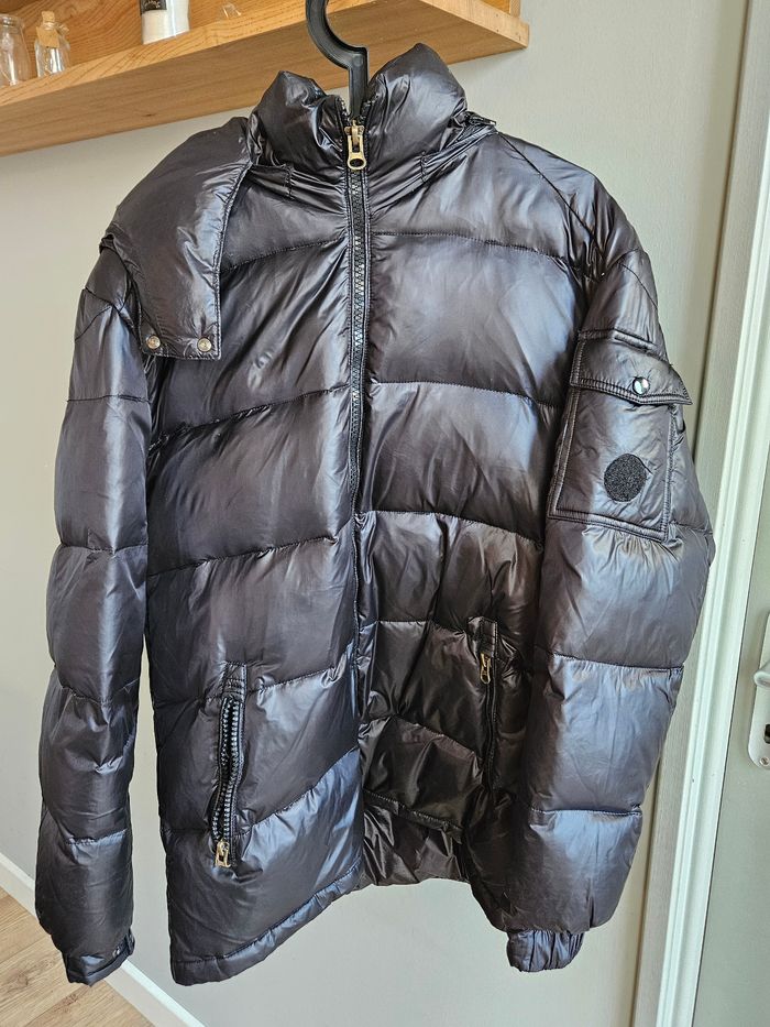 Doudoune noire brillante