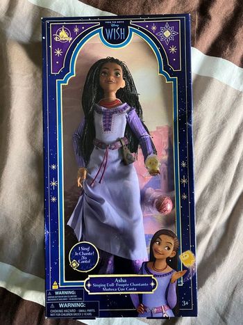 Disney Asha poupée qui chante
