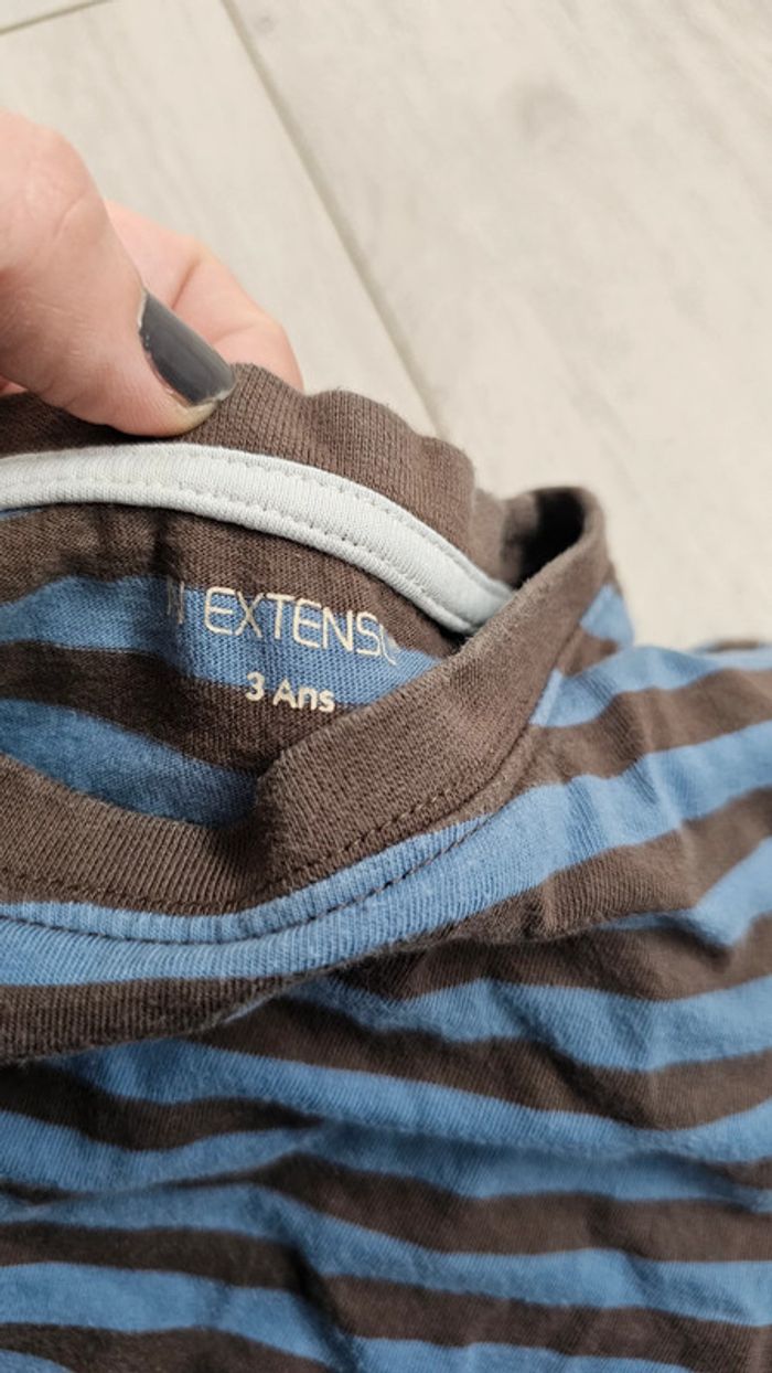 Vends deux t shirt manche longue 3 ans - photo numéro 3