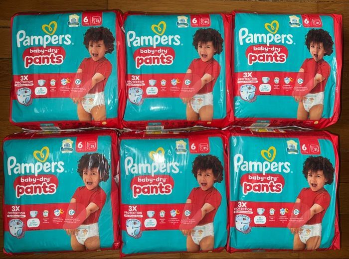 6 paquets de couches Pampers taille 6