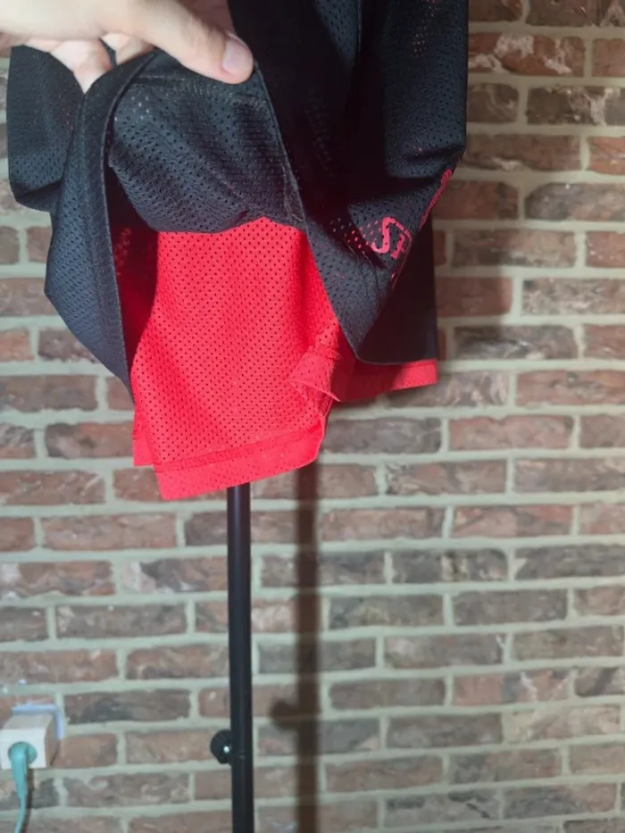 Maillot basketball réversible noir et rouge Spalding Taille XL/42 - photo numéro 17