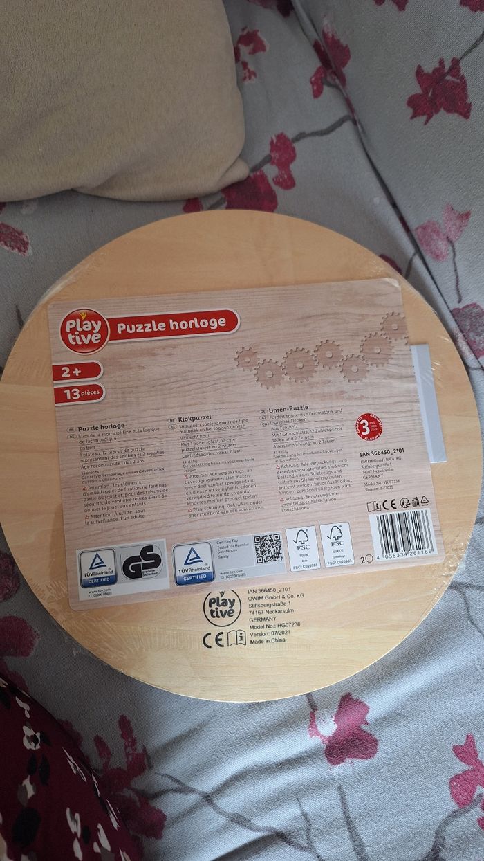 Puzzle horloge en bois neuf - photo numéro 2