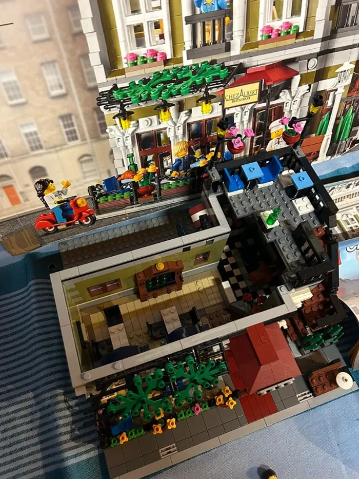 Lego Creator Le restaurant Parisien 10243 - photo numéro 7