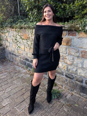 Robe pull Brest noir épaules dénudées
TU