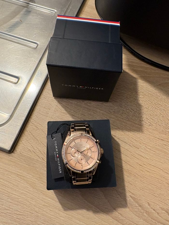 Montre tommy hifilger