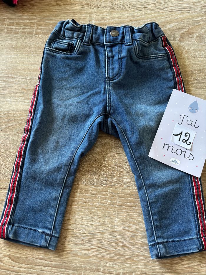 Jean rayures rouge bleu GEMO t.12m