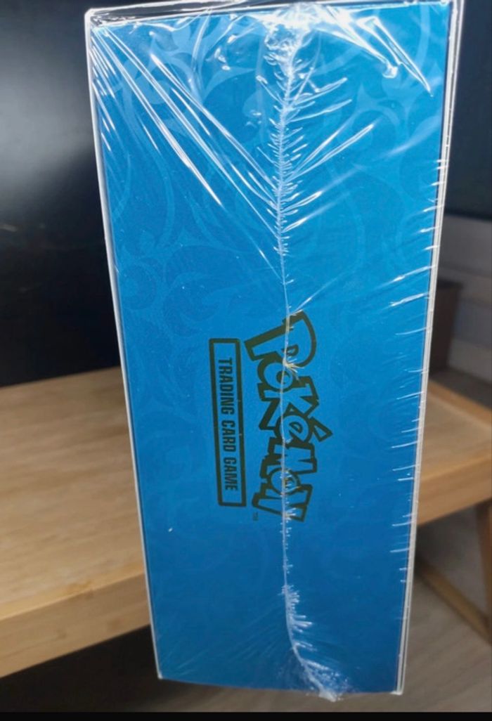 Coffret Premium UPC Dracaufeu Pokémon ME02 Méga-Évolution – Flammes Fantasmagoriques - photo numéro 2