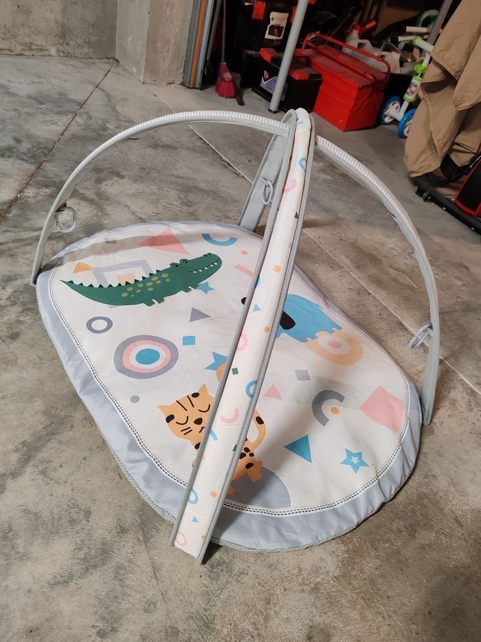 Tapis d'éveil bébé pliable avec arceaux