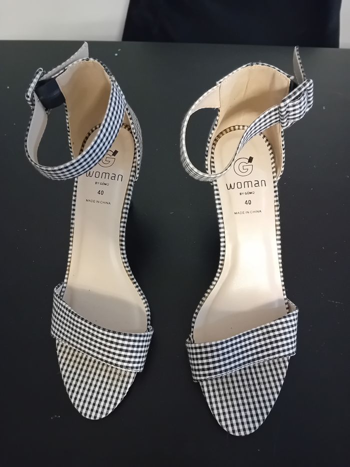 Chaussures taille 40 - photo numéro 2