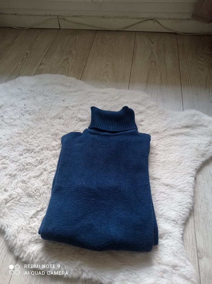 Pull bleu pétrolea col roulé taille S M en très état - photo numéro 2