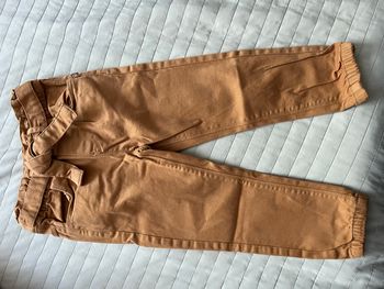 Pantalon okaïdi neuf fille 4 ans