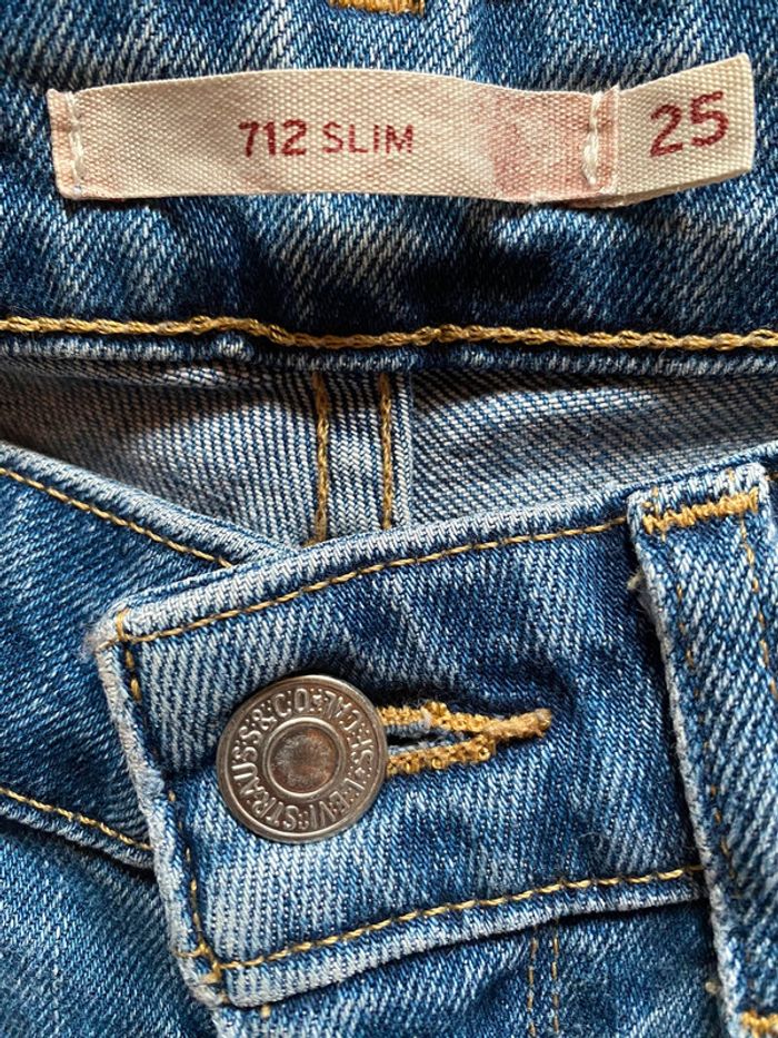 Jean 712 slim Lewis Strauss