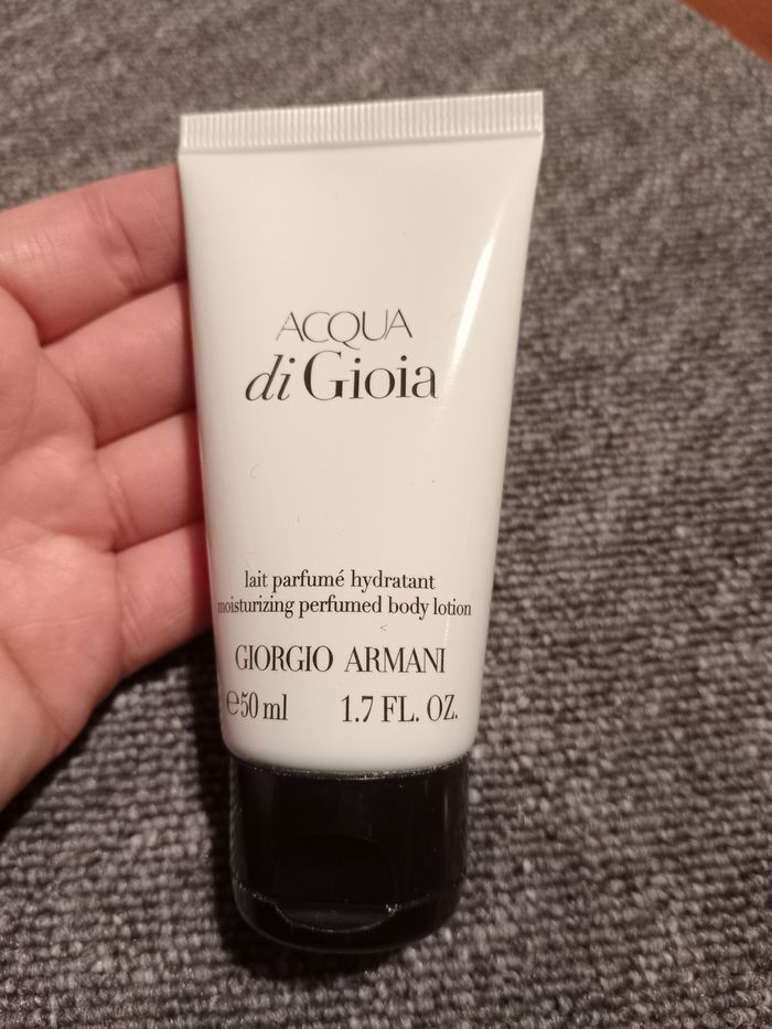 Lait parfumé Acqua di Gioia Armani 50ml