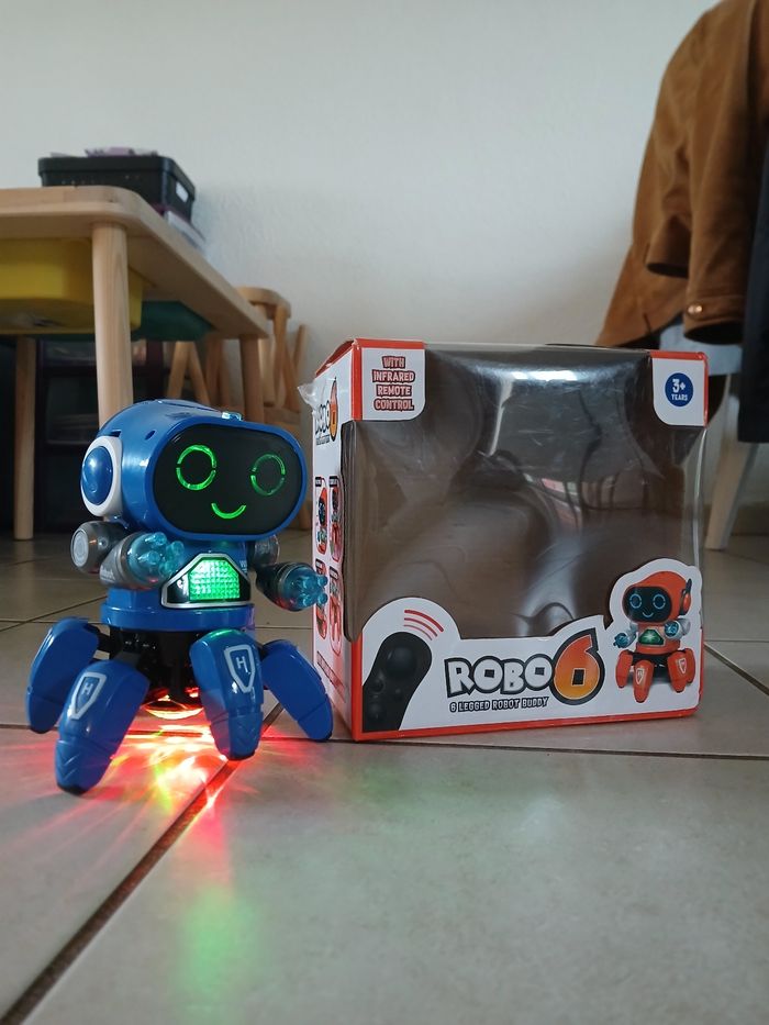 Robo 6 + boîte d'origine - photo numéro 4