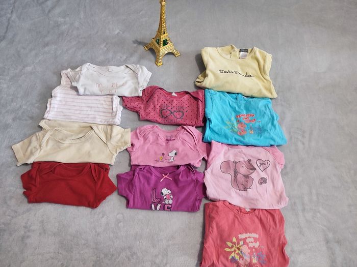 Lot de vêtements filles 12 mois - photo numéro 2