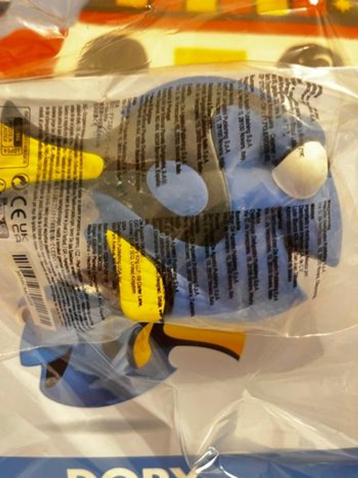 Livre Disney mes premiers amis inclus la figurine - photo numéro 3