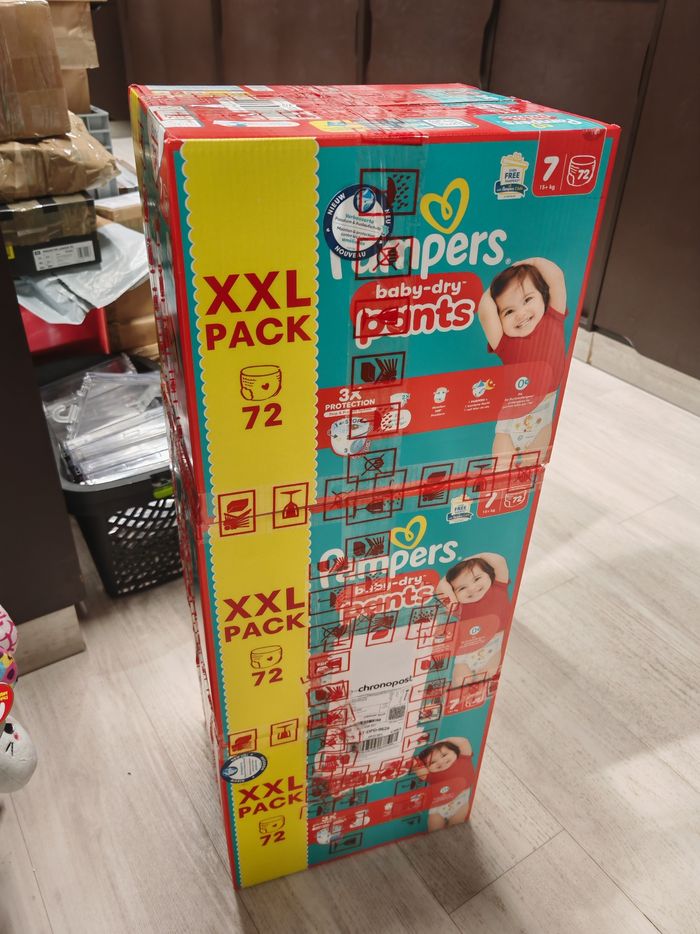 272 couches pampers baby dry neuve