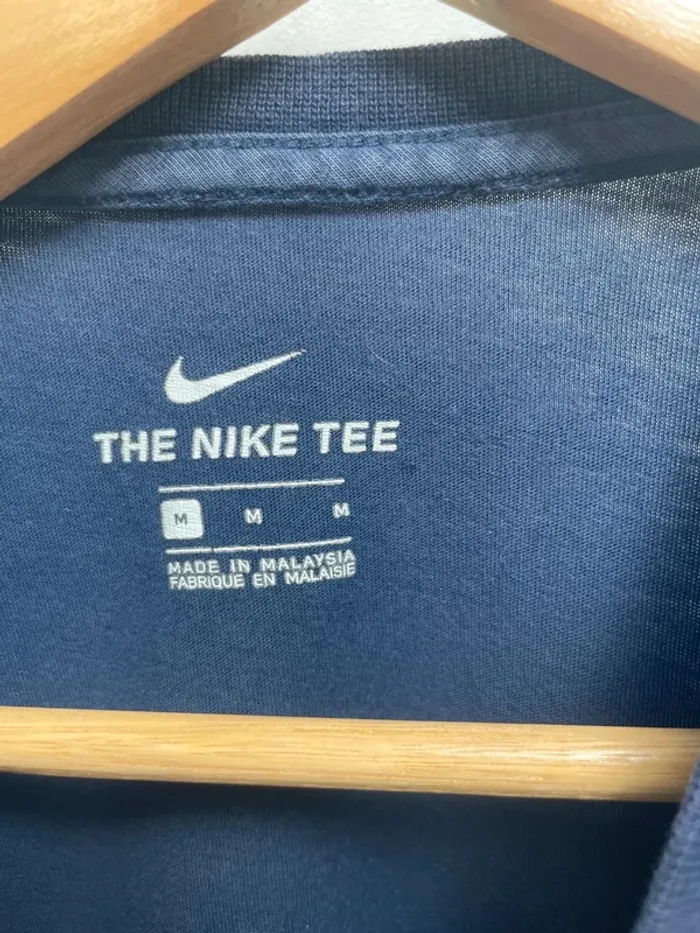T-shirt Nike bleu marine mens size Medium - photo numéro 4