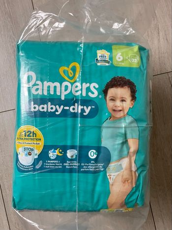 Couche Pampers babydry
