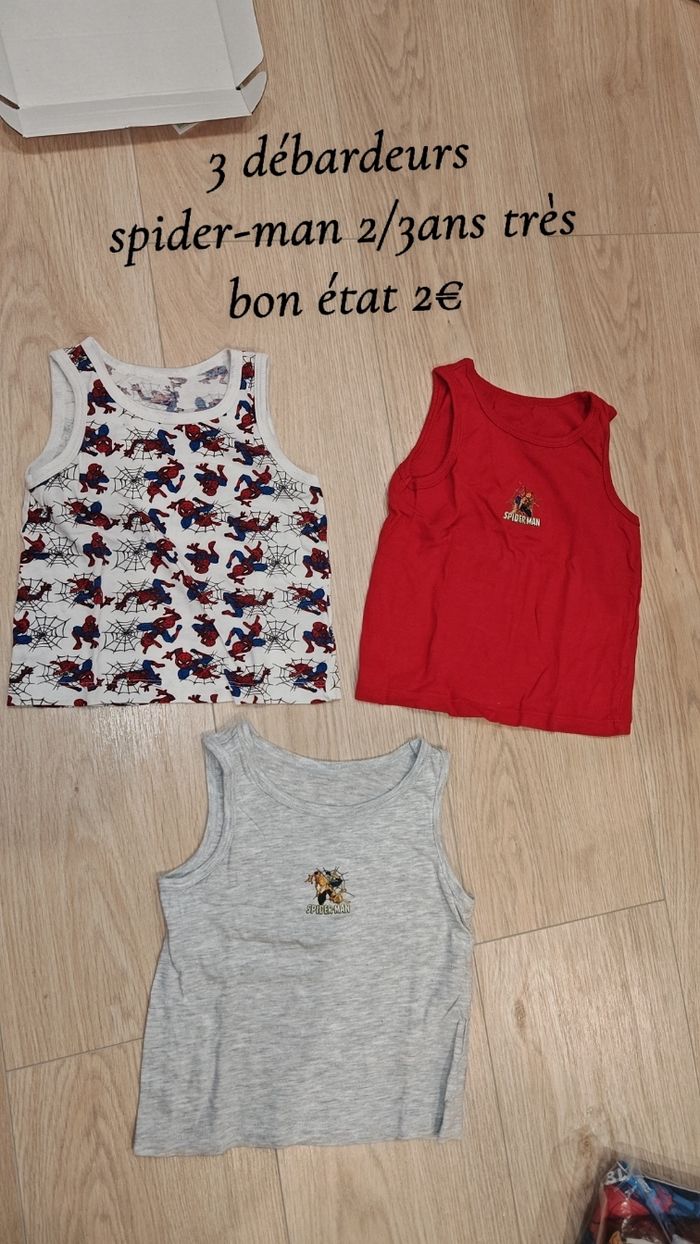 3 débardeurs Spider-Man 2/3ans