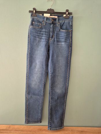 Jean slim taille haute a clous, levi's taille 36, neuf
