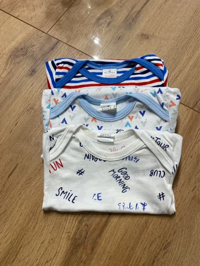 Lot de 3 bodies manches courtes