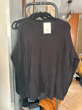 Pull noir JDY