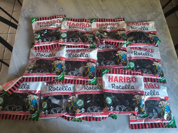 Lot de 13 paquets de rotella date courtes