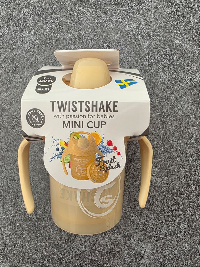 Biberon bec, twistshake mini cup