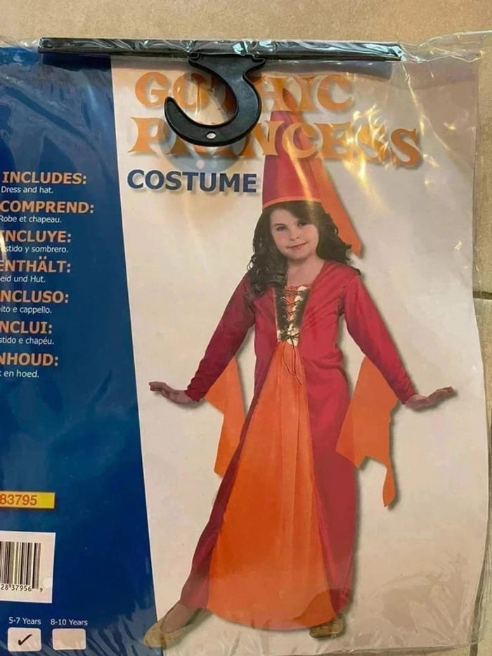 Beau costume de princesse neuf jamais porté rubies 5/7 ans. - photo numéro 4