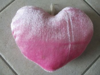 Coussin cœur rose
