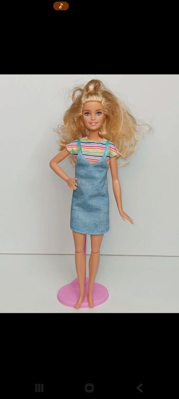 Poupée mattel barbie play'N wash pets Bain des Animaux FXH11
Poupée et ensemble compris