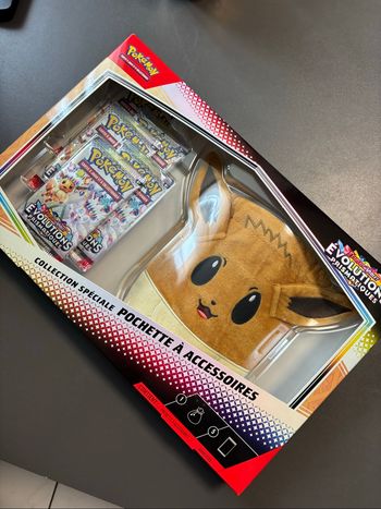 Coffret Pokémon Évolutions Prismatiques NEUF