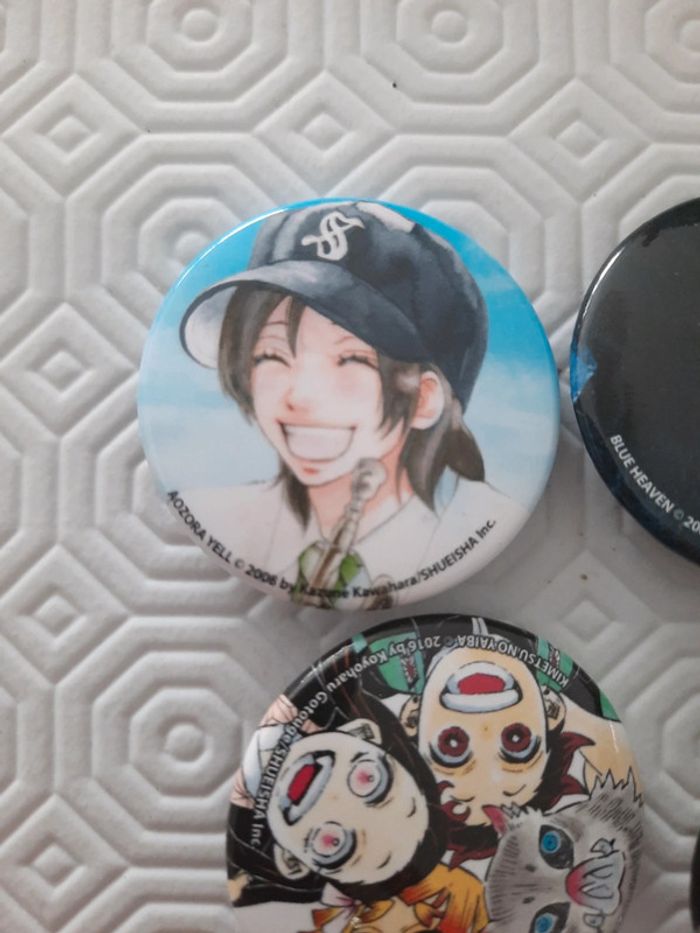 Lots de badge manga - photo numéro 2