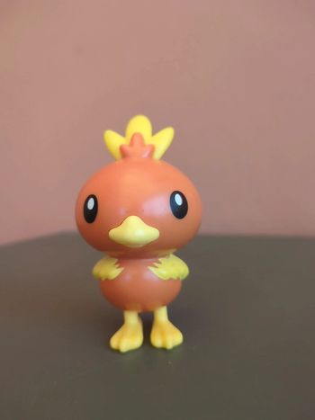 figurine pokémon poussifeu