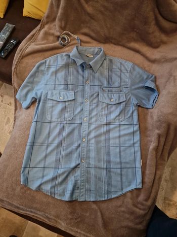 Chemise manche courte bleu à liseré