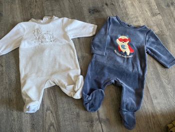 Pyjamas 1 mois