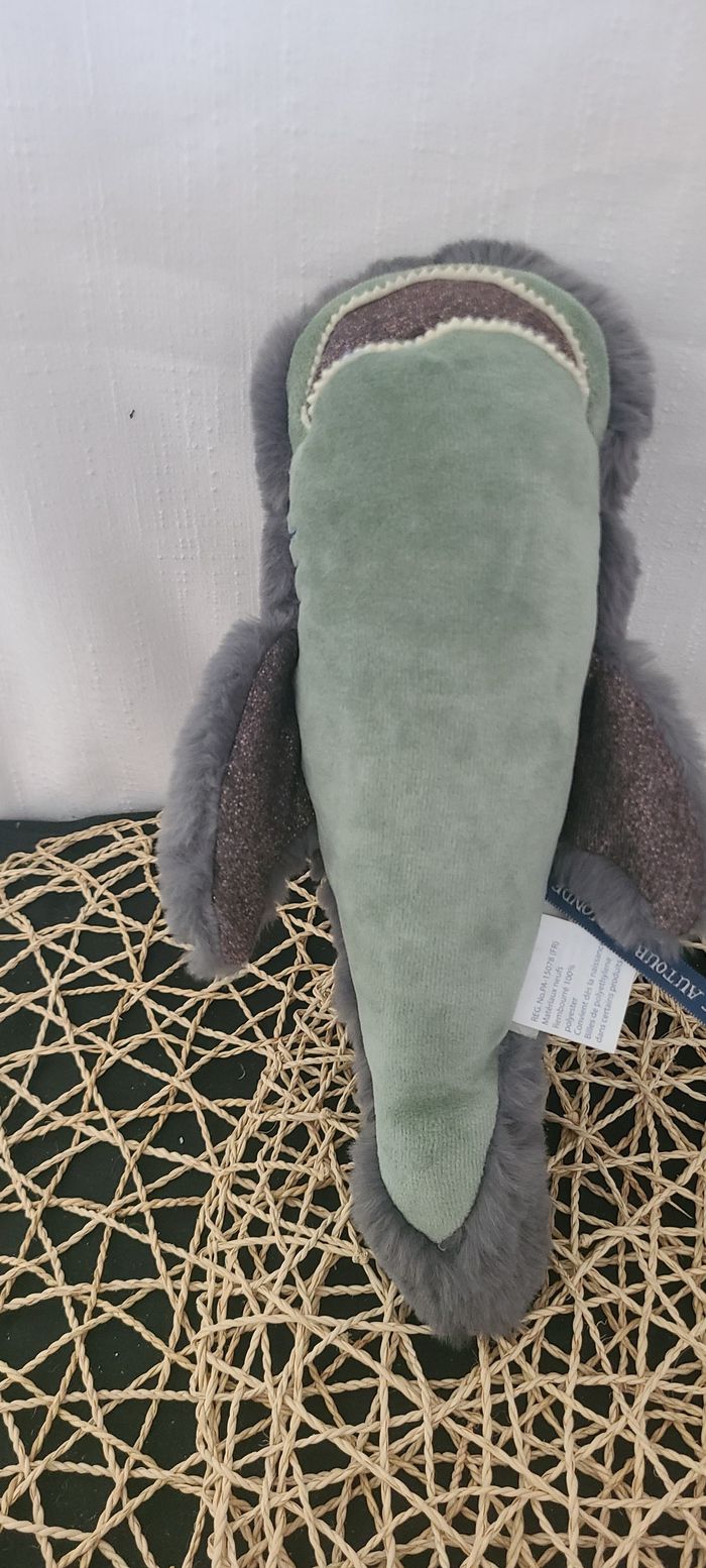 Tout autour du monde Peluche Petit requin - photo numéro 2