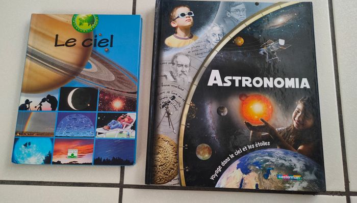 Lot de 2 Livres NEUF - Astronomia voyage dans le ciel et les étoiles-Casterman