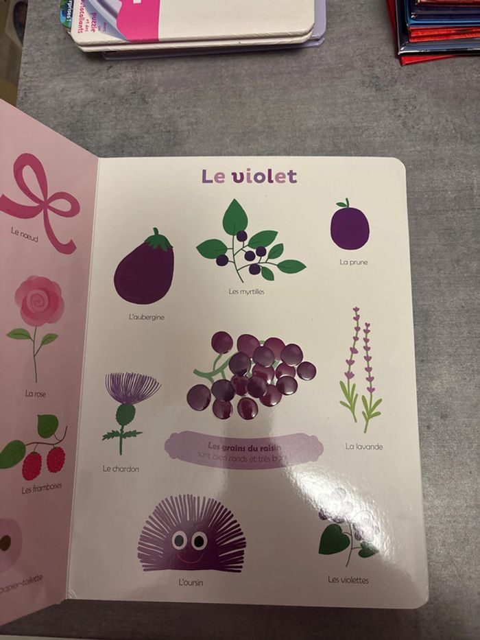 Livre mes premières couleurs à toucher - photo numéro 4