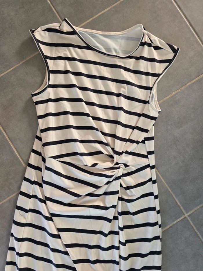 Robe beige rayée - photo numéro 3