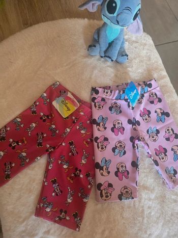 Lot 2 leggings midi taille 8 ans neuf avec étiquettes minnie mousse